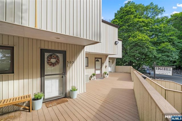 101 State Rt 5 302, Edgewater, NJ 07020