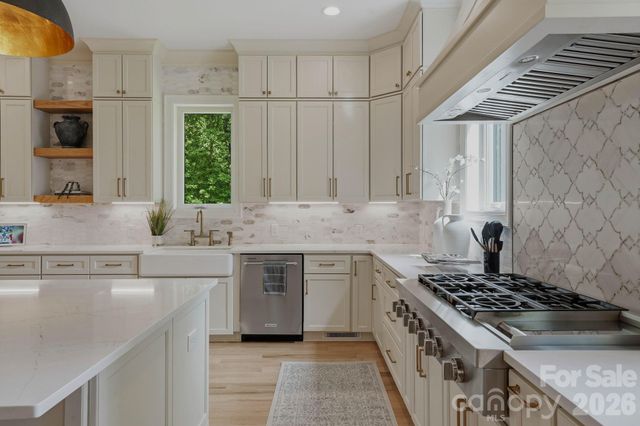 4547 Emory Lane, Charlotte, NC 28211