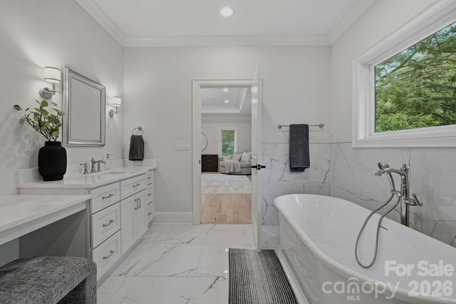 4547 Emory Lane, Charlotte, NC 28211