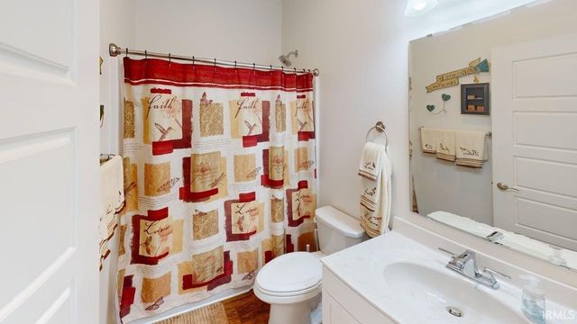 106 W Raider Court, Huntingburg, IN 47542