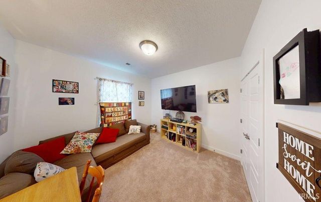 106 W Raider Court, Huntingburg, IN 47542