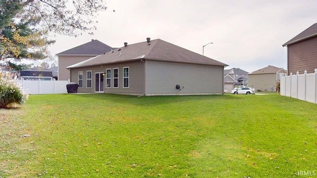 106 W Raider Court, Huntingburg, IN 47542