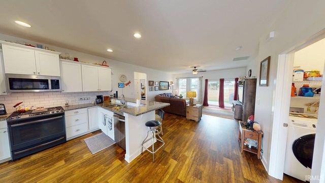 106 W Raider Court, Huntingburg, IN 47542