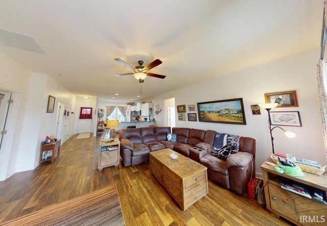 106 W Raider Court, Huntingburg, IN 47542