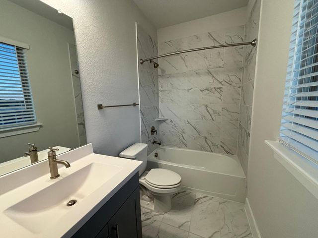 825 W Mayfield Road 115, Arlington, TX 76015