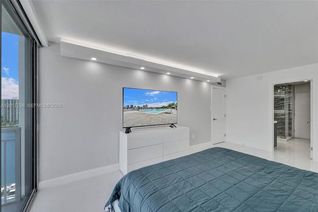 18041 Biscayne Blvd 1804, Aventura, FL 33160