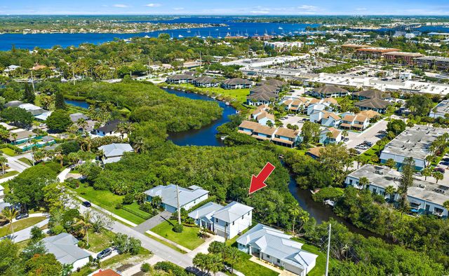 228 SW Indian Groves Drive, Stuart, FL 34994
