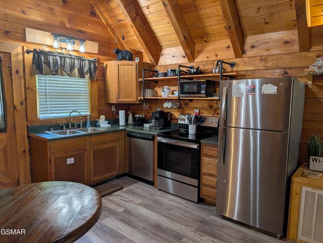 427 Montview Way, Gatlinburg, TN 37738
