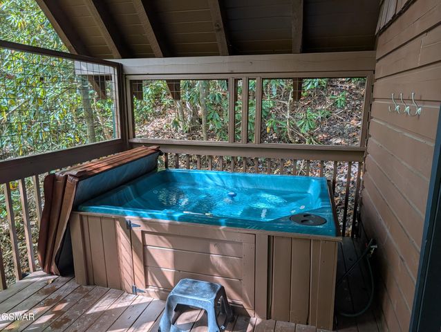 427 Montview Way, Gatlinburg, TN 37738