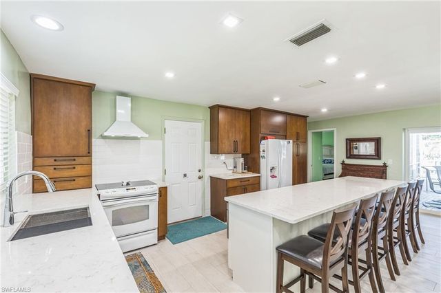 1322 SE 42nd ST, Cape Coral, FL 33904