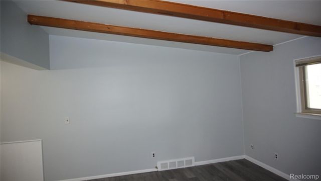 28644 Grobbel Avenue, Warren, MI 48092