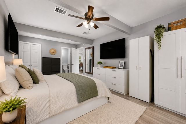 1106 E Strong Parkway, Grand Prairie, TX 75050