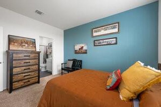 549 Arnold LOOP A, Kyle, TX 78640