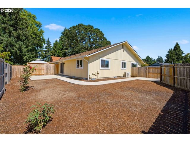 931 Sw FLEISHAUER Ln, Mc Minnville, OR 97128