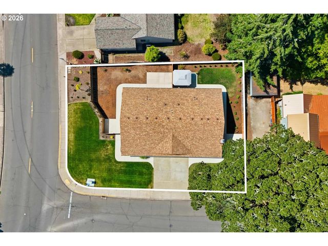931 Sw FLEISHAUER Ln, Mc Minnville, OR 97128