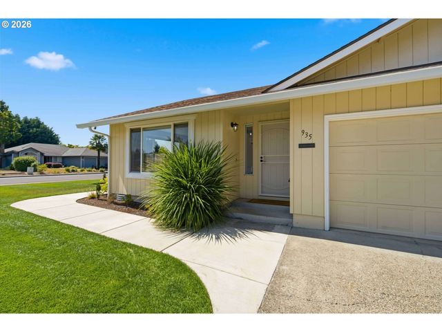 931 Sw FLEISHAUER Ln, Mc Minnville, OR 97128