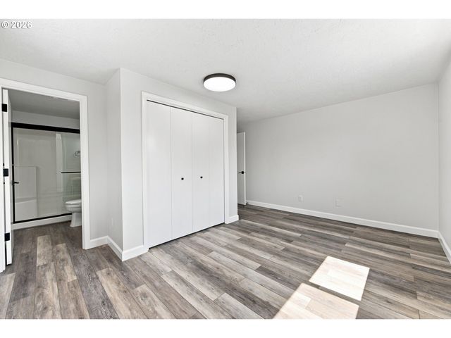 931 Sw FLEISHAUER Ln, Mc Minnville, OR 97128