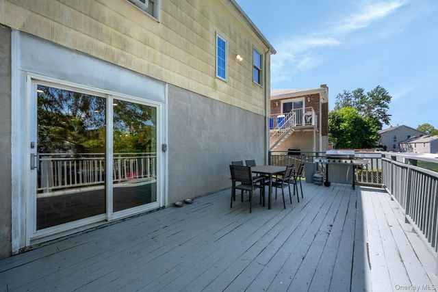 103 Kingsley Drive, Yonkers, NY 10710