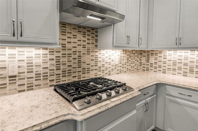 8492 HARTFORD WAY, Mount Dora, FL 32757