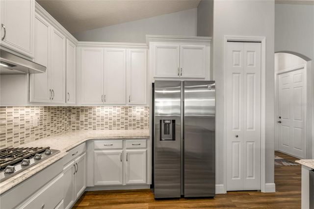 8492 HARTFORD WAY, Mount Dora, FL 32757