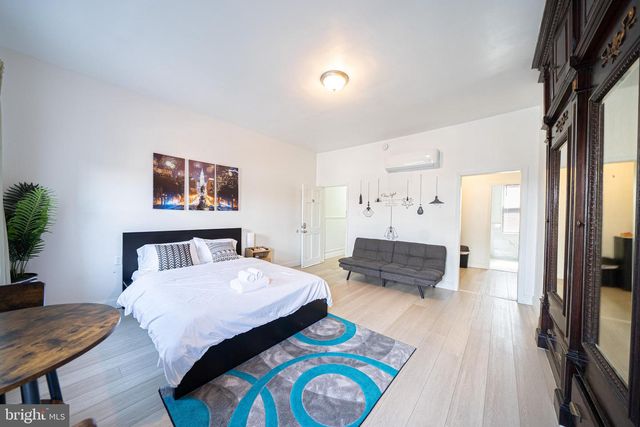 1209 S BROAD ST, Philadelphia, PA 19147