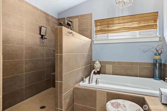 3414 33rd Avenue SW, Seattle, WA 98126