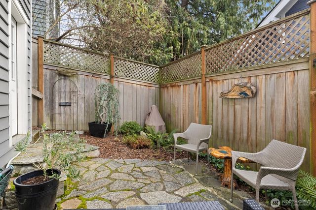 3414 33rd Avenue SW, Seattle, WA 98126