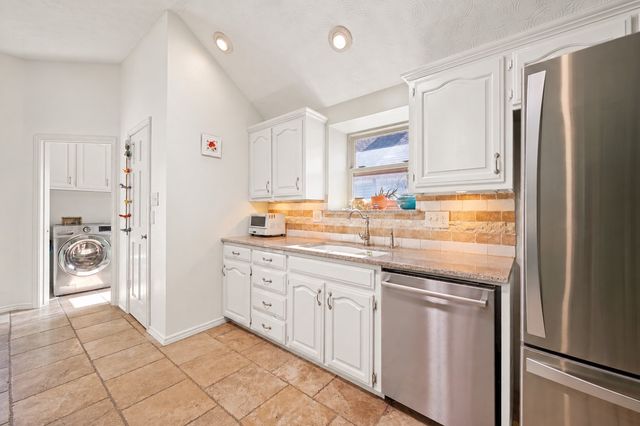 755 Red River Trail, Irving, TX 75063