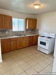 144 W Villaret Blvd Unit 160, San Antonio, TX 78221
