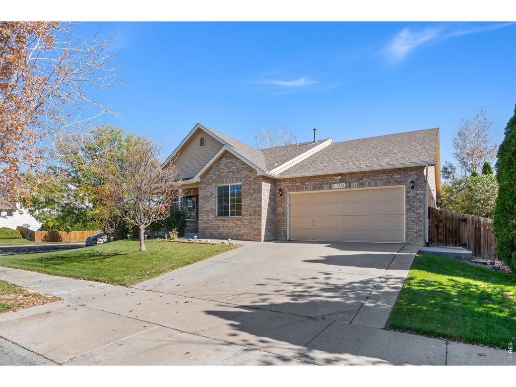 11292 Kingston St, Commerce City, CO 80640
