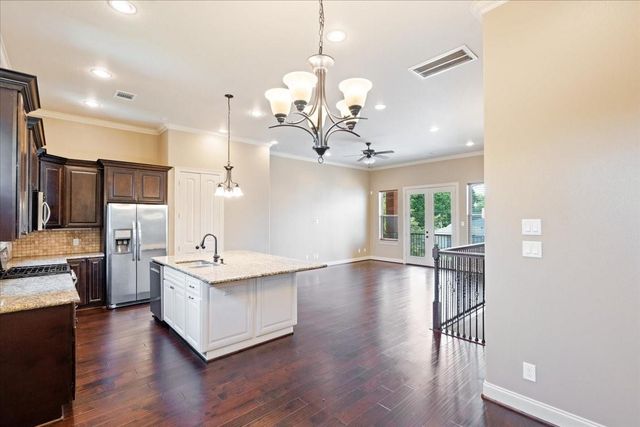 1516 Amundsen Street, Houston, TX 77009