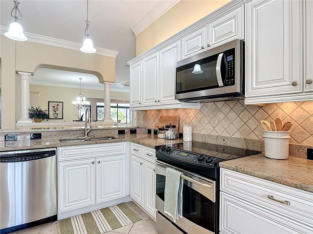 1842 LAKE RIDGE DRIVE, The Villages, FL 32162