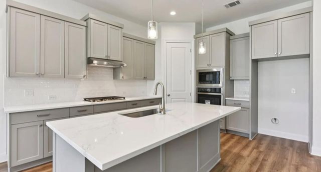 533 Prickly Poppy LOOP, Kyle, TX 78640