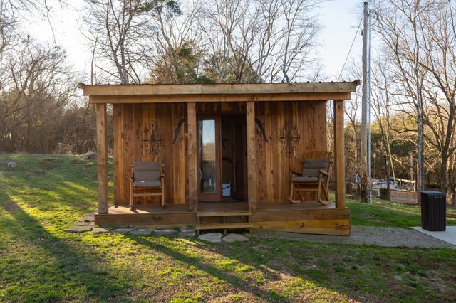 14 Lost Creek Ln, Carthage, TN 37030