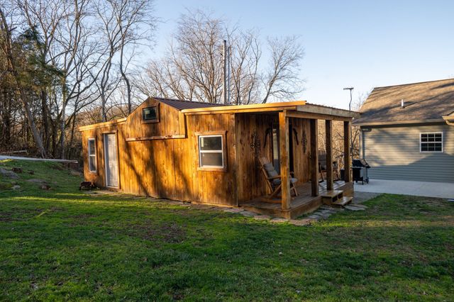 14 Lost Creek Ln, Carthage, TN 37030