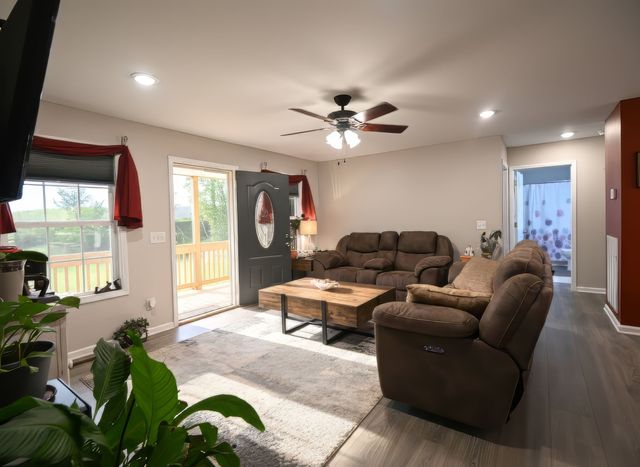 14 Lost Creek Ln, Carthage, TN 37030