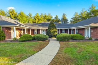 8531 Aspen Glen Way, Louisville, KY 40228