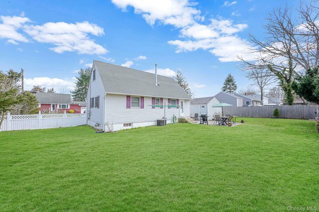 15 Lehigh Avenue, Centereach, NY 11720