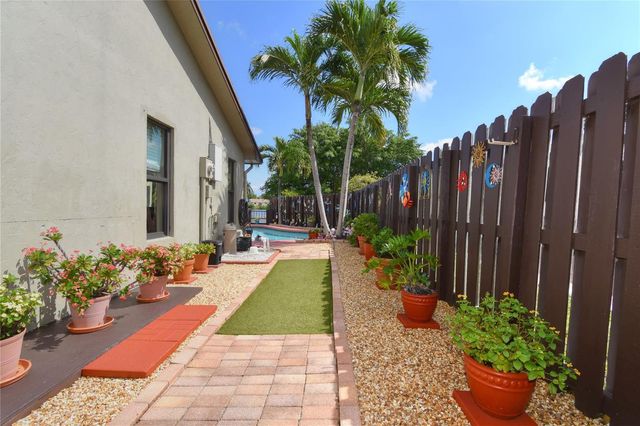 4148 NW 19TH Terrace, Oakland Park, FL 33309