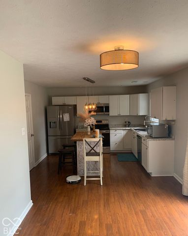 1601 Creekside, Brownsburg, IN 46112
