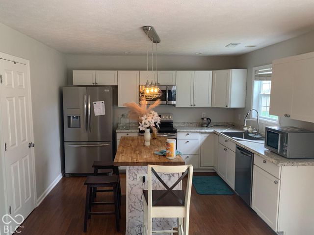 1601 Creekside, Brownsburg, IN 46112