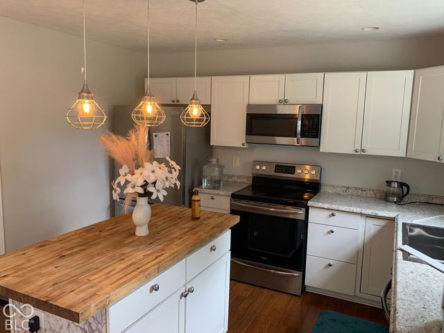 1601 Creekside, Brownsburg, IN 46112