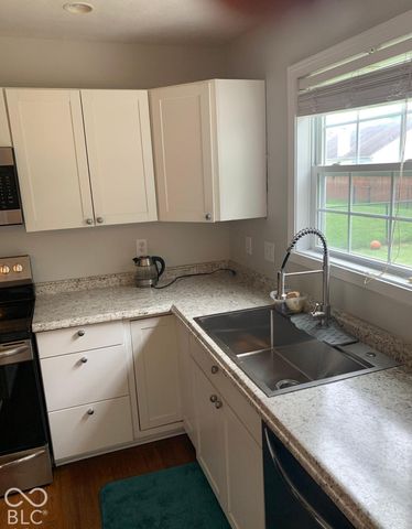 1601 Creekside, Brownsburg, IN 46112