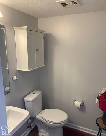 1601 Creekside, Brownsburg, IN 46112