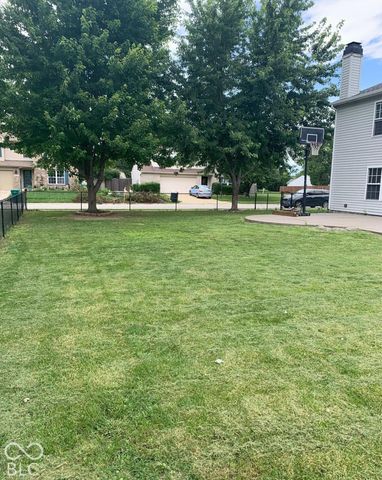 1601 Creekside, Brownsburg, IN 46112