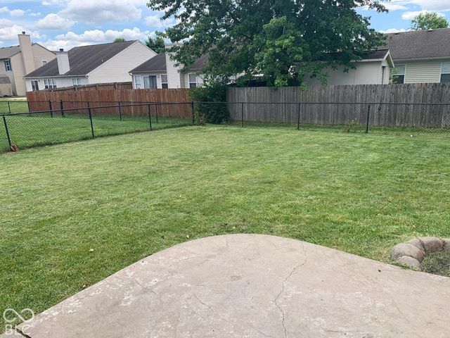 1601 Creekside, Brownsburg, IN 46112