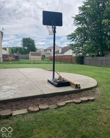 1601 Creekside, Brownsburg, IN 46112