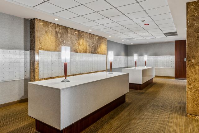 655 W Irving Park Road 4808, Chicago, IL 60613