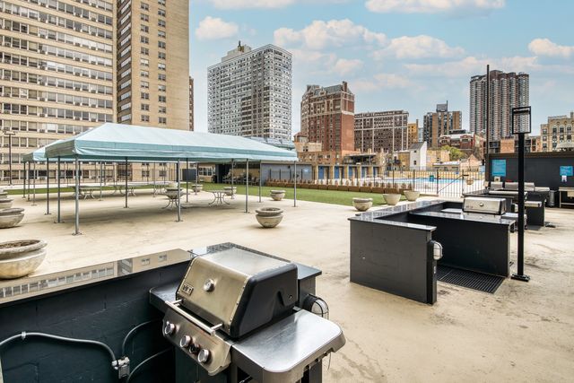 655 W Irving Park Road 4808, Chicago, IL 60613