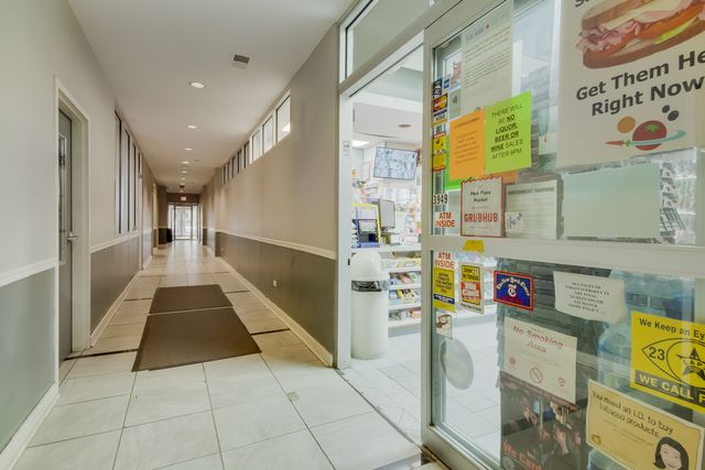 655 W Irving Park Road 4808, Chicago, IL 60613